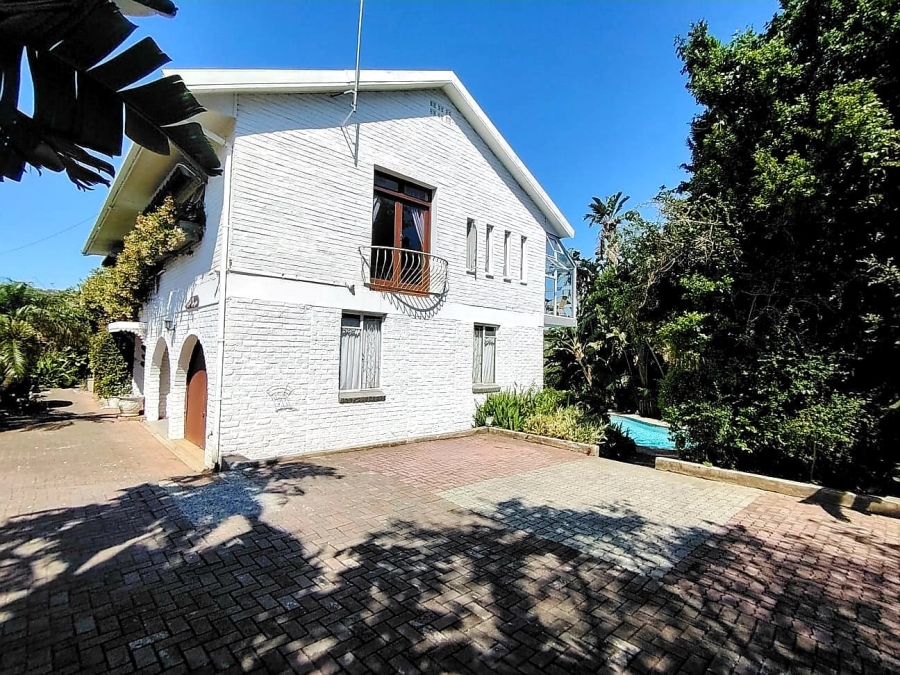 6 Bedroom Property for Sale in Abbotsford Eastern Cape